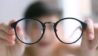 18歲以前可以做近視眼手術(shù)嗎？